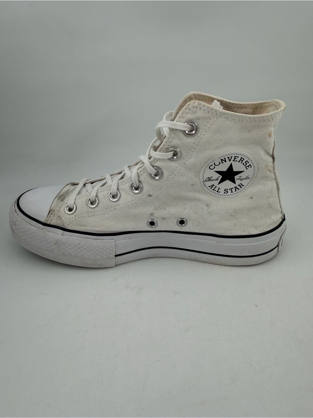 Converse Women’s Chuck Taylor All Star - SZ 8- Lift Hi Top Platform Sneakers